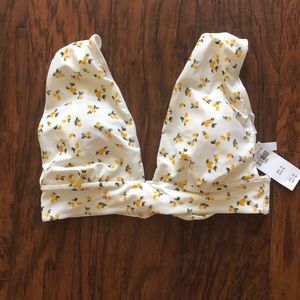 NWT! Abercrombie lemon triangle bikini top!!